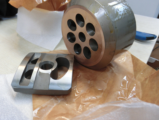V12 AD2P18 Hydraulic Pump Spare Parts Cylinder Block Piston Valve Plate Set Plate Ball Guide