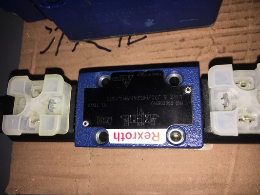 Hitachi Hpv102 Duplex Hydraulic Pump Hpv116 Hpv145 K3V112 Performance for Drum Roller