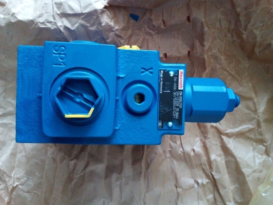 Double Seater Hydraulic Triple Directional Control Valve for Agricultural Machinery