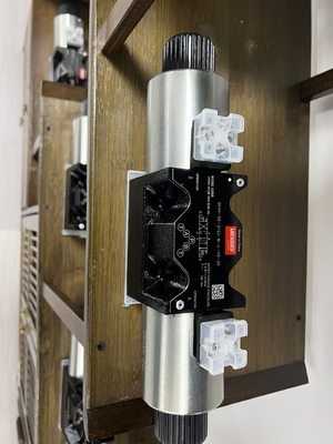 DC Solenoid Valve Pressure Ordinary Temperature Hydraulic Parts Dg4V-3-6c-M-U-H7-69-En124
