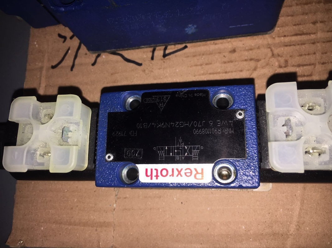 Double Seater Carbon Steel Hydraulic Directional Control Valve R900574017 for Market